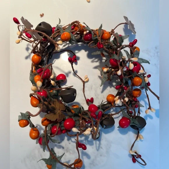 2 gorgeous fall wreaths adorned w/seeds, flowers & metal leaves & bells - Picture 7 of 14